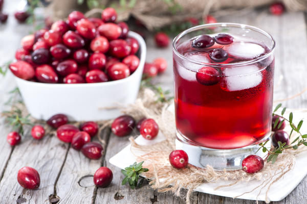 Из свежих ягод получается вкусный и полезный напиток, который хорошо утоляет жажду