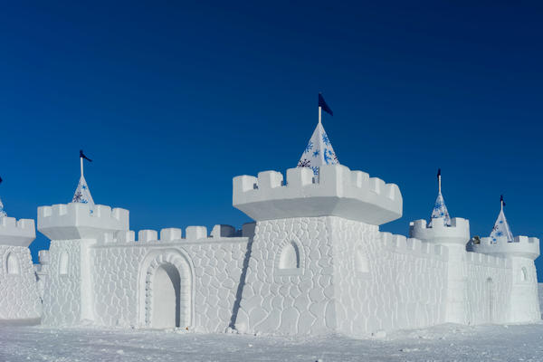 Настоящая снежная крепость