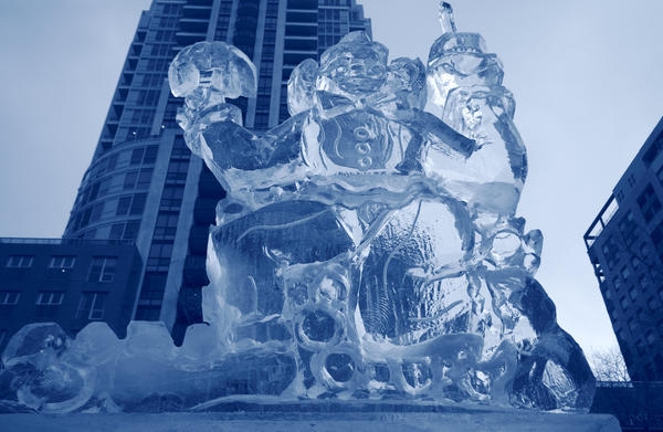 Канада, Торонто, 26 февраля 2011 года. Ледяная скульптура, IceFest. Фото с сайта iStock.com/Orchidpoet