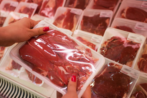 Многие считают мясо самым естественным продуктом