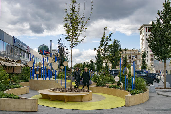 Сад Жизнь, Новый Арбат. Бронзовая медаль в номинации Большой выставочный сад