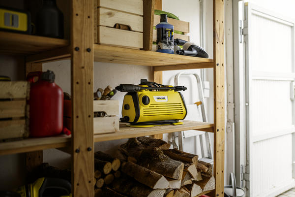 Вся аккумуляторная техника должна уйти на зимнее хранение в чистом виде