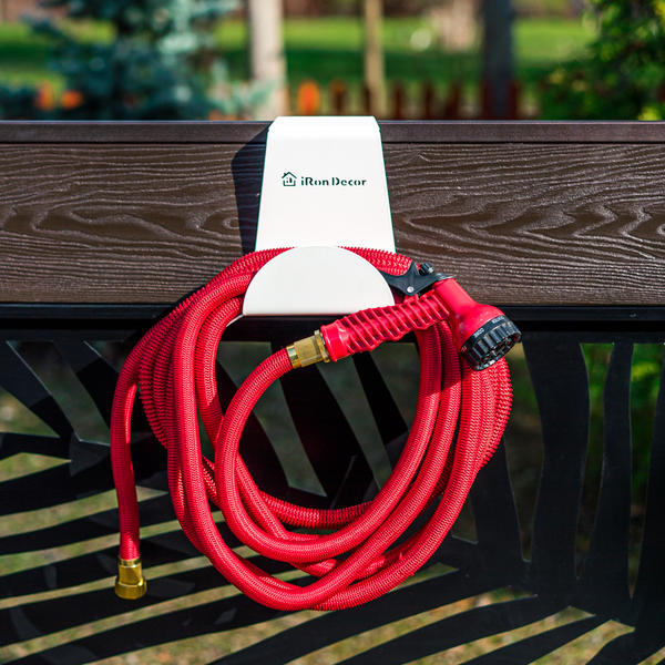 Подвесной кронштейн для садового шланга