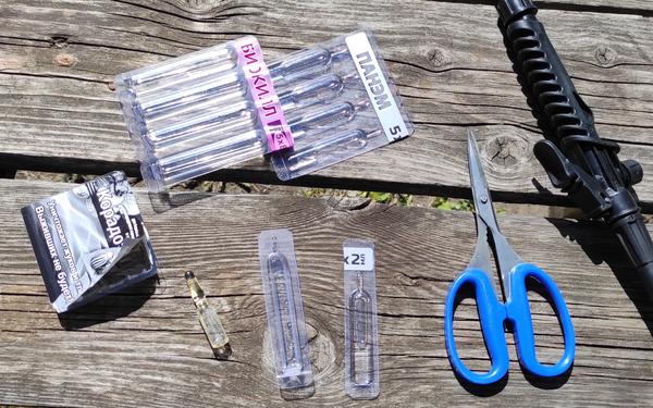 Для приготовления 5 л рабочей жидкости подготавливаем по одной ампуле каждого препарата