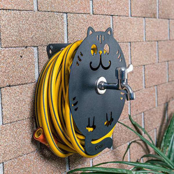 Настенный садовый фонтан с кронштейном для шланга