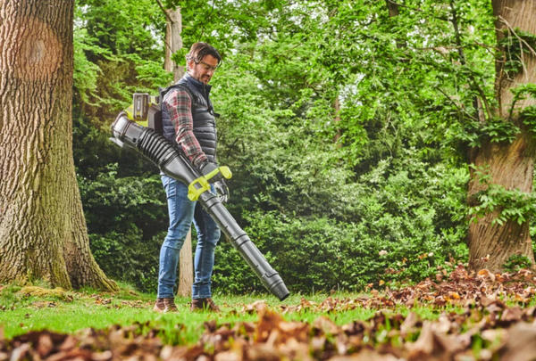 Воздуходувка Ryobi RY36BPXB-0. Фото с сайта ryobi-shop.ru