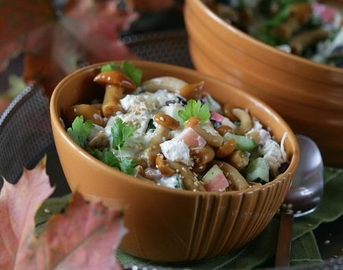 Салат Осенний с грибами. Фото: Е.Моргунова/ BurdaMedia