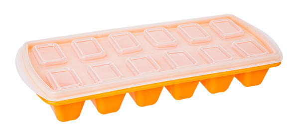 Вот такого типа формочки использую для заморозки зелени