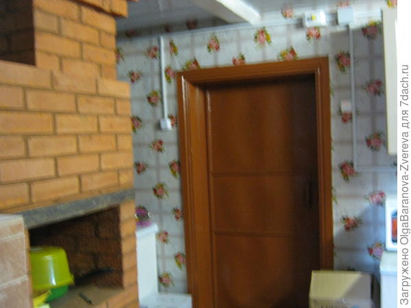 это новая печка,просто покрыли лаком..