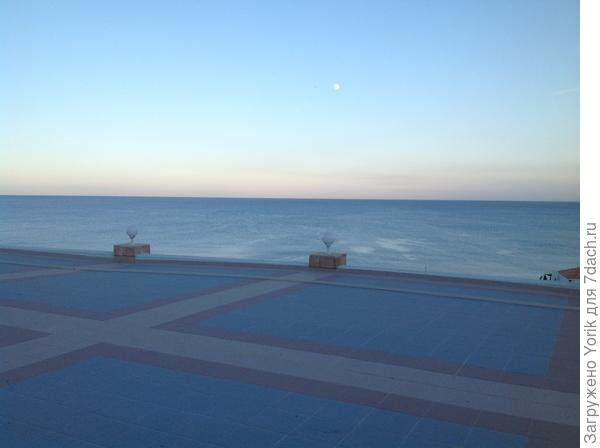 Вид на вечернее море