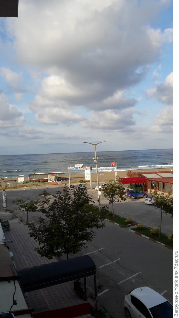 Но все равно, небо уже осеннее