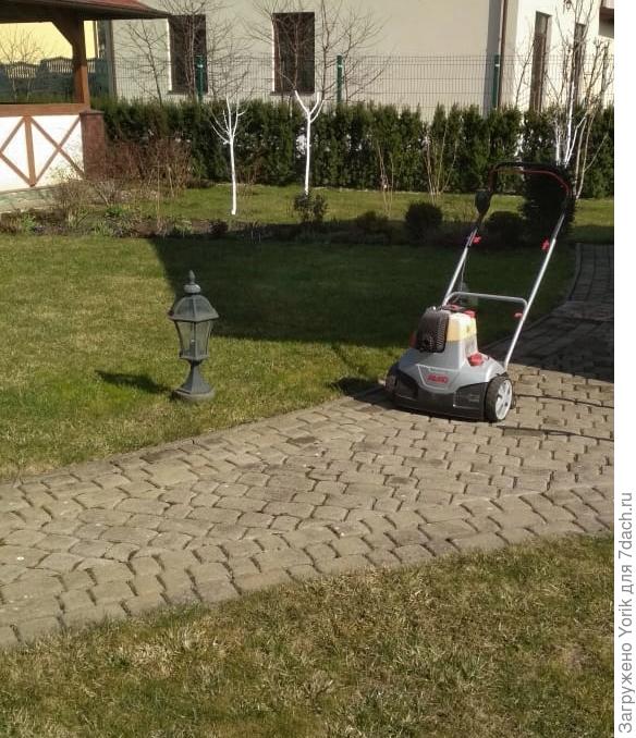 Подготовка борьбы за здоровье газона