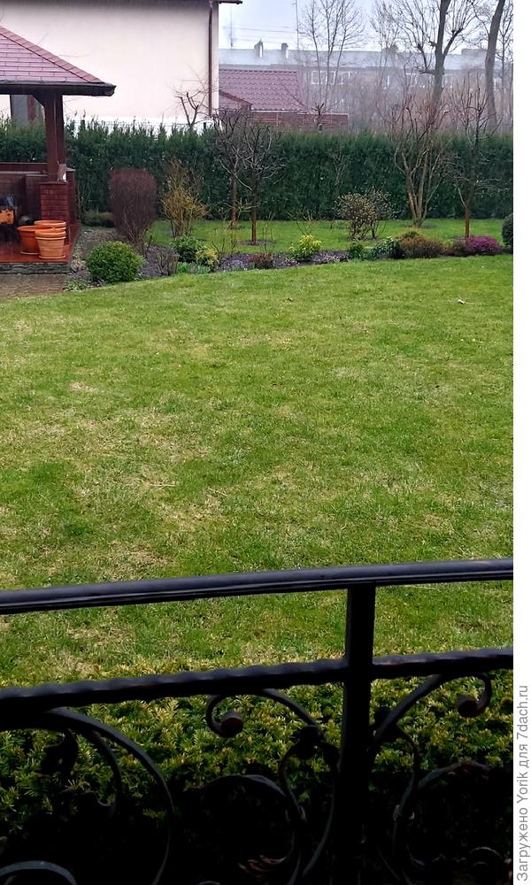 Лило как из ведра, а затем солнце и радуга.