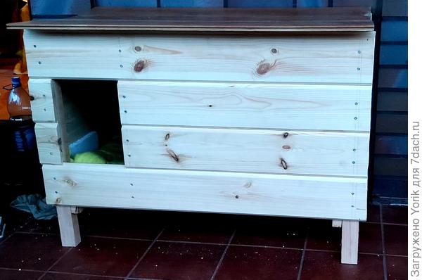 Сделал им такой дом