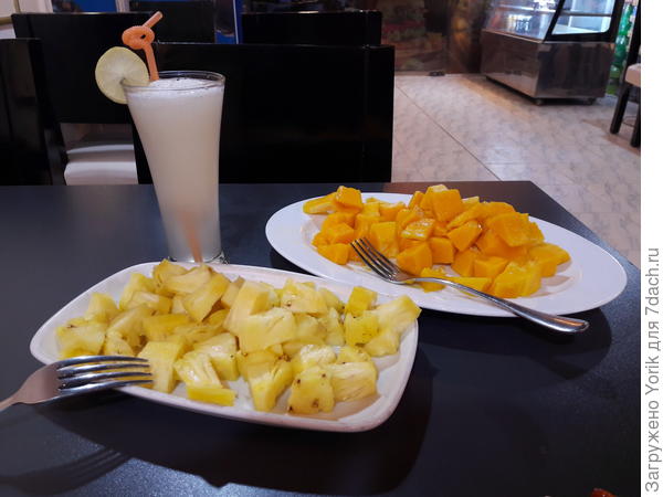 Обязательное завершение ужина. Папайя и ананас. Папаин и бромелин, делают все, чтобы после ужина не было &amp;quot;тяжести&amp;quot;