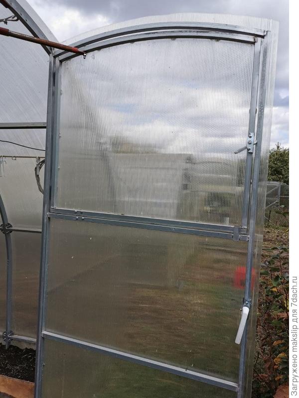 Дверь 2,0*1,0, представляете парусность? Привода отлично работают.