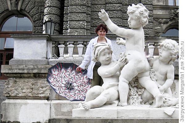 Это милое дитя зонтом прикрою от дождя