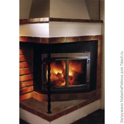 Камин с каминной кассетой-вставкой Keddy SK 203 и доборами вокруг дверки