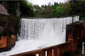 вот как-то так примерно. Это, конечно, не забор, но мысль хорошо передаёт