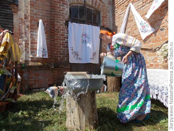 Стирка.Фото с сайта culture.ru