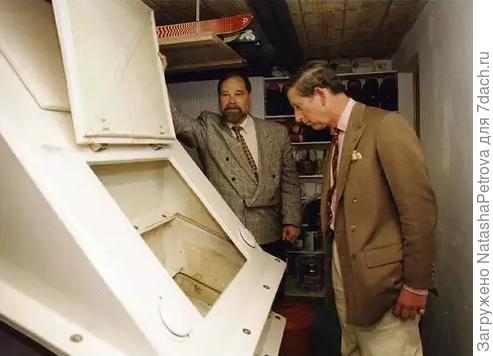 Принц Чарльз и компостирующий туалет. Фото из интернета