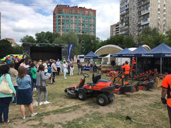 Колёсная техника для травокошения. Фото с сайта husqvarna.com/ru