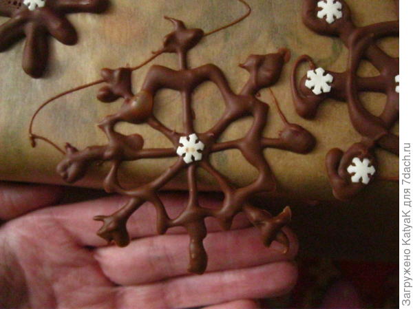 Печенье-снежинки из шоколада | Аргументы и Факты