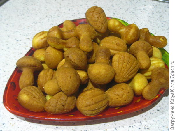 Аппетитные печенья «Орешки» с грецким орехом