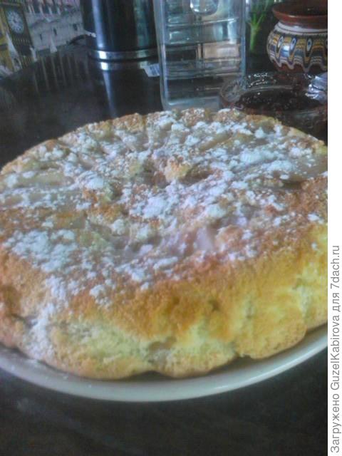 вот такая моя  шарлотка...приезжайте в гости,угощу!