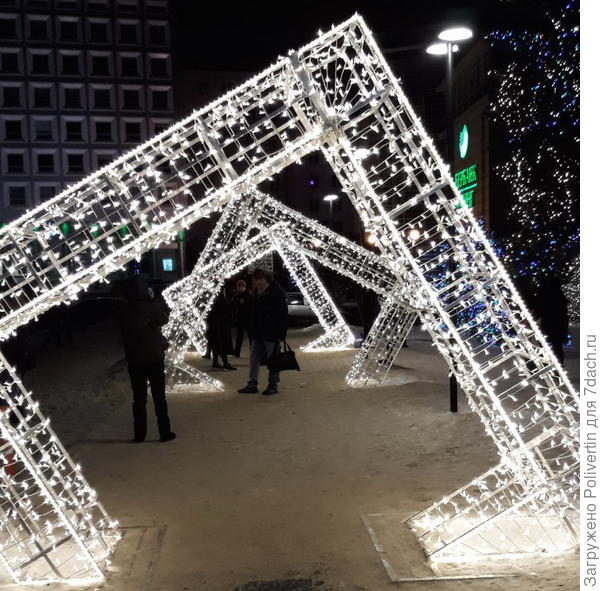 Аллея вкопанных квадратов