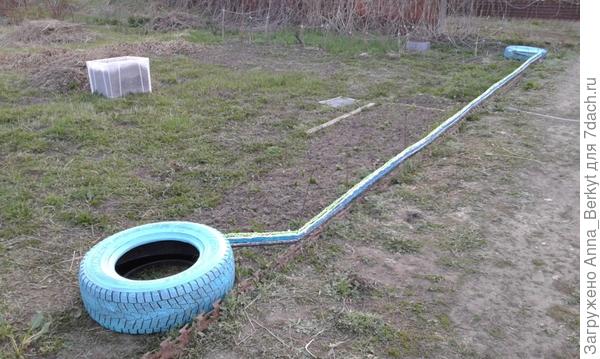 с боков пристроила большие шины для будущих Астрочек