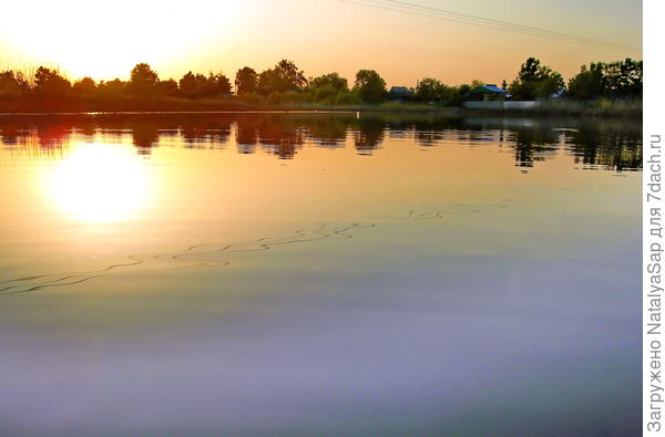 Краски заката и уставшее за день солнце