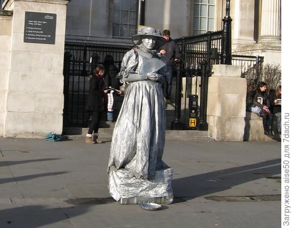 &quot;Живые скульптуры &quot; в лондоне