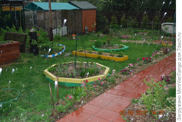 У нас вот такой,снежный июнь.