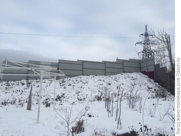 дальний угол справа