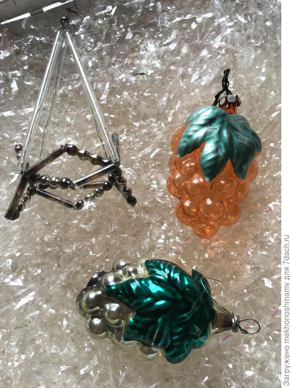 Две грозди винограда