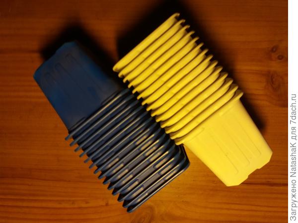 28 рассадных горшочков