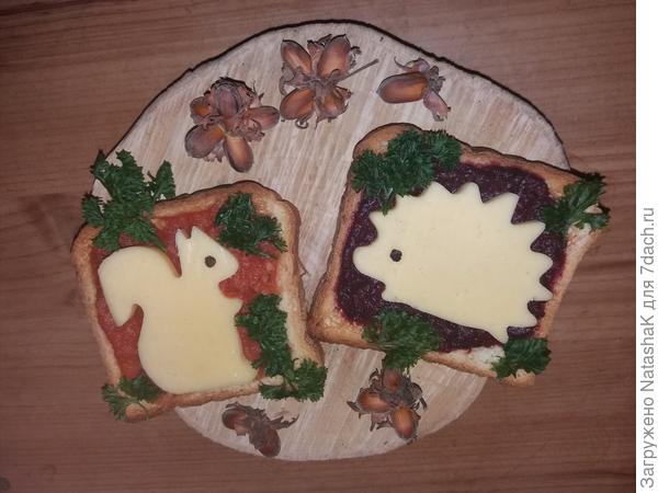 Были - белочка с домашним кетчупом, ежик с соусом из крыжовника и красной смородины