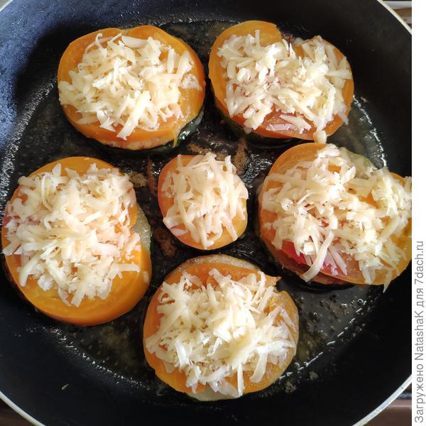 Жареные кабачки с помидорами и сыром. Пошаговый рецепт приготовления с фото () Жареные кабачки с помидорами и сыром. Пошаговый рецепт приготовления с фото