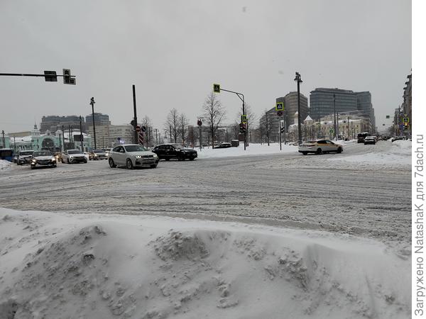 Площадь напротив Белорусского вокзала
