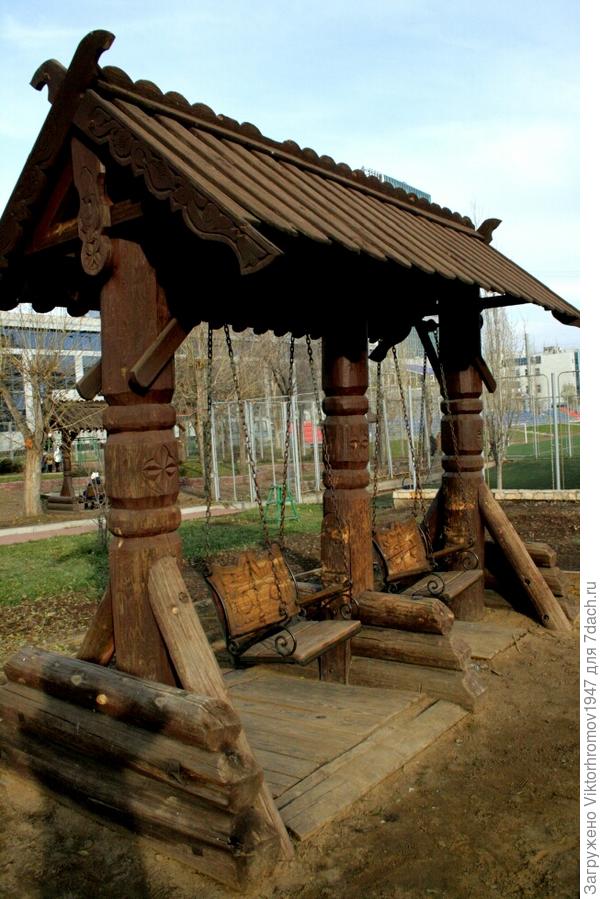 Да ещё с качелями.