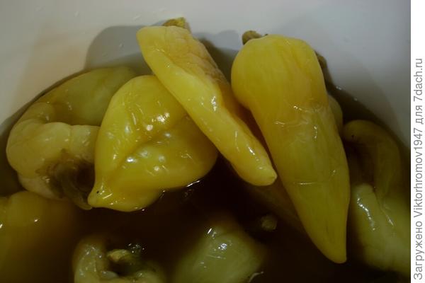 И перчики на столе не помешают.