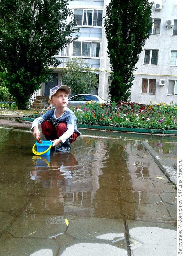 Мне в окно...