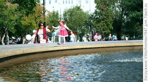 Хорошо, что  МАМА РЯДОМ...