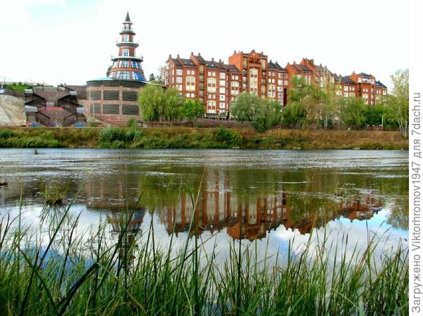 Новый жил.городок на берегу Урала.