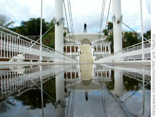 Удобный и красивый спуск к Уралу.