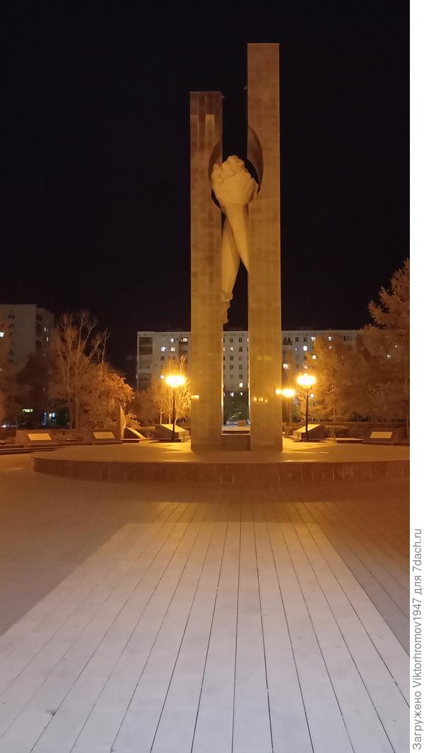 Обелиск десантникам