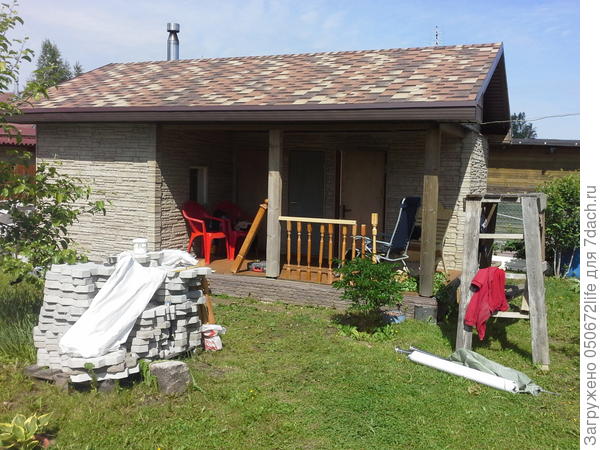 Пытались подобрать, какие перила добавят красоты.