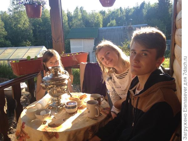 и чаек в семейном кругу можно попить, и шашлычки поесть