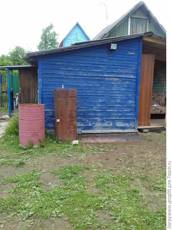 еще один расчищенный от мусора уголок